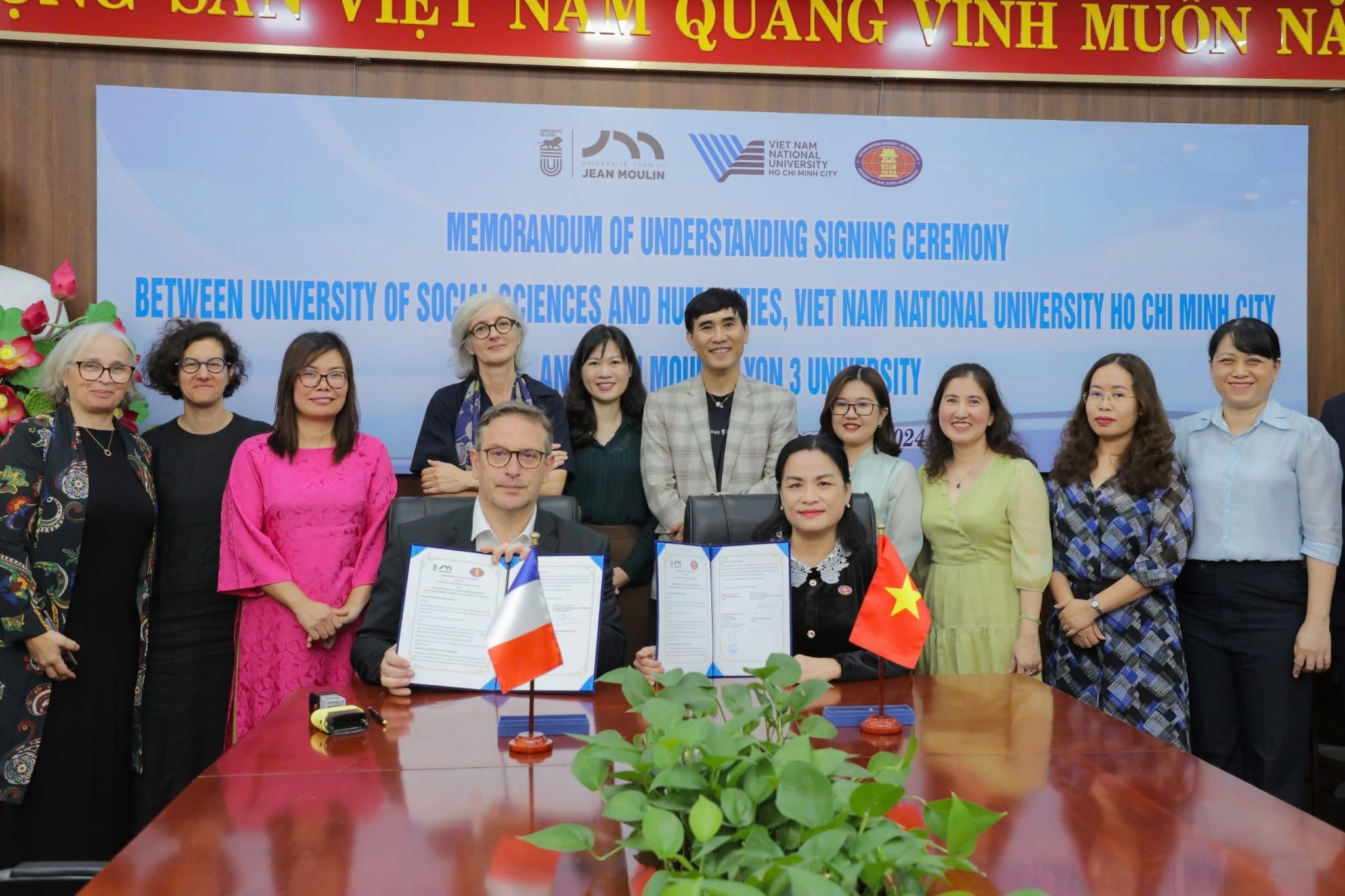 Signature du partenariat entre l'Université Lyon 3 et l’Université Nationale de Hô Chi Minh-Ville